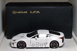 1/18 Autoart Signature LEXUS LFA White