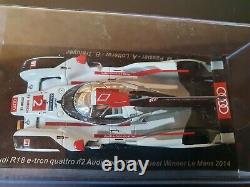 24 Heures du Mans. Audi E-Tron winner le Mans 2014 1/43 Spark no looksmart