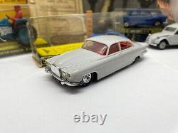 Ancienne Norev Plastique Jaguar Mk10 N°19 Ech 1/43