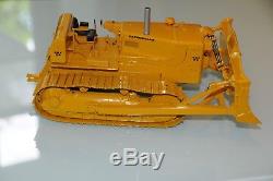 Caterpillar D9D with Bulldozer and cable control 1/25 First Gear # 49 0123 A