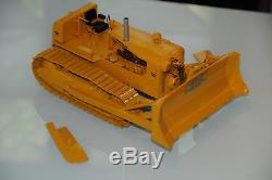 Caterpillar D9D with Bulldozer and cable control 1/25 First Gear # 49 0123 A