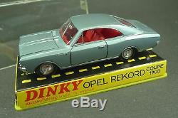 DINKY TOYS FRANCE. OPEL REKORD coupé 1900. + Boite. REF 1405