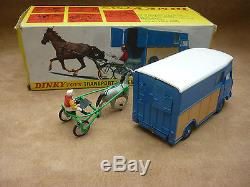 Dinky Toys Saviem Transport De Chevaux De Course En Boite Originale N° 571