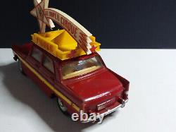 Dinky Toys Ancien #882 Peugeot 404 Pinder En Bon Etat Sans Boite