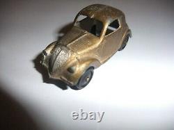 Dinky Toys France. Originale Simca 5 Ref 35 A Couleur Doree 1940 /1948