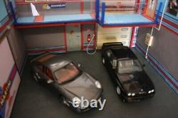 Diorama 1/18 atelier garage Martini Porsche BMW 118 car service center