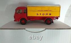 Duthy 43 1/43 Ford Cargo F094W Cages lions Pinder