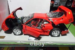 FERRARI F40 rouge red sur socle montée 1/8 POCHER voiture miniature d collection