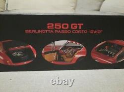 Ferrari 250 GT berlinetta passo corto swb hotwheels elite 1/18 (no kyosho)