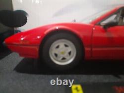 Ferrari 308 GTB hotwheels elite 1/18 (no kyosho)