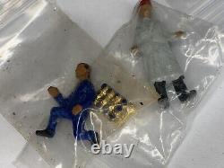 Lot 22 Personnages 1/43 Plomb