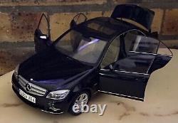 Mercedes-Benz (Class-C Avantgarde 1/18) AUTO Art Black Noir