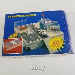 Micro Machines Galoob Ford Box Van Ultra Movers 56 Ford Pickup Poste de Police