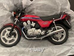 Minichamps 122161901 HONDA CB 900 F BOL D'OR 1978 RED 1/12