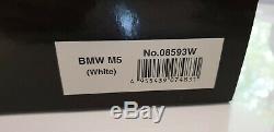 NEW BMW M5 E60 white 1/18 KYOSHO 08593W