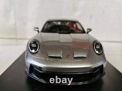 Porsche 911 GT3 (Type 992) 2021 1/18 Minichamps avec vitrine