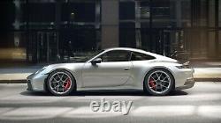 Porsche 911 GT3 (Type 992) 2021 1/18 Minichamps avec vitrine