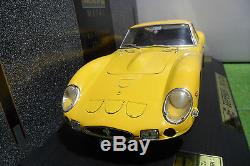 RARE FERRARI 250 GTO 1962 jaune 1/12 REVELL 08854 voiture miniature d collection