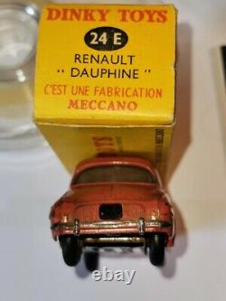 Renault Dauphine Dinky Toys ref. 24E Jantes concaves, vitré, châssis laqué 1/43