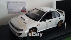 SUBARU IMPREZA WRX 4DRS blanc 1/18 AUTOART 78621 voiture miniature de collection