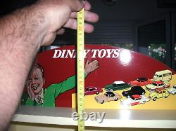 Superbe Vitrine Dinky Toys Atlas Assez Rare, Avec Pub Au Dessus