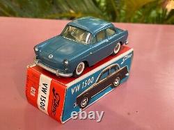 TEKNO 828 VOLKSWAGEN VW 1500 Bleu neuve en boite d'origine