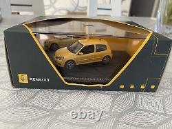 Universal Hobbies 1/43 Renault Clio 2 RS