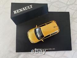 Universal Hobbies 1/43 Renault Clio 2 RS