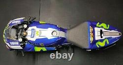 Yamaha Yzf M1 Valentino Rossi 1/4